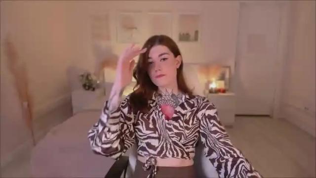 Image 7 of just_curly Stream on Chaturbate on 18 months ago