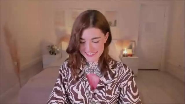 Image 8 of just_curly Stream on Chaturbate on 18 months ago