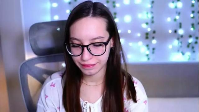 Image 4 of just_emmy Stream on Chaturbate on 1 month ago