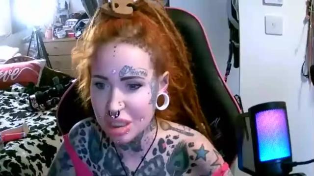 Image 7 of justaddisongrey Stream on Chaturbate on 14 months ago