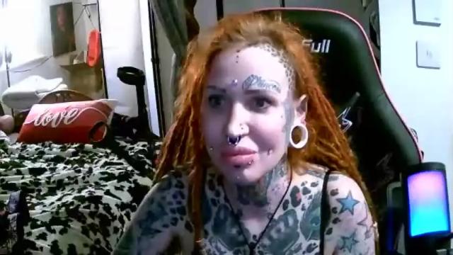 Image 3 of justaddisongrey Stream on Chaturbate on 14 months ago