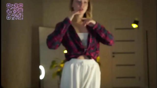Image 3 of justbarbie Stream on Chaturbate on 27 days ago