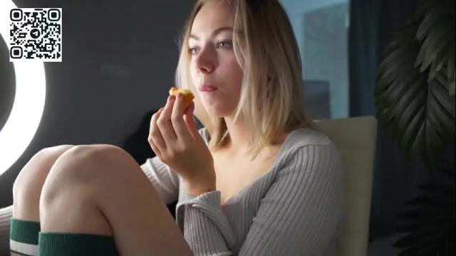 Image 4 of justbarbie Stream on Chaturbate on 19 days ago