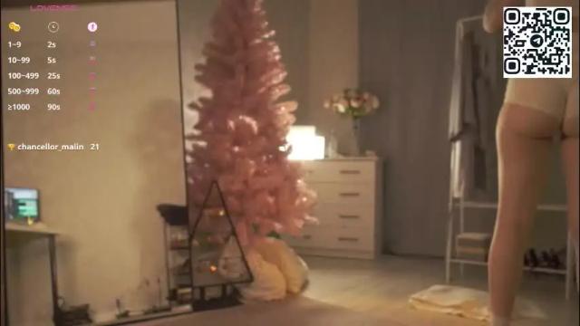 Image 10 of justbarbie Stream on Chaturbate on 9 days ago