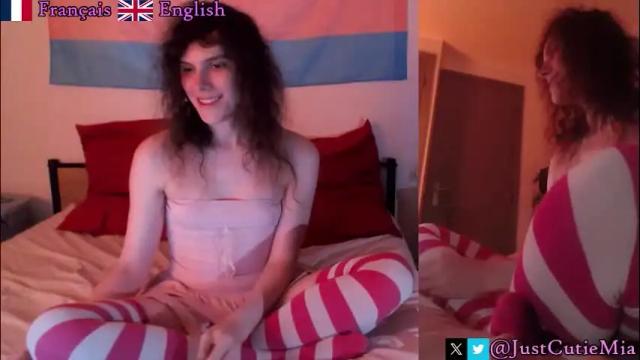 Image 11 of justcutiemia Stream on Chaturbate on 1 month ago