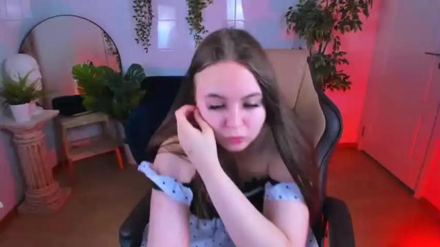 Image 11 of justgirlnextdoor Stream on Chaturbate on 19 months ago