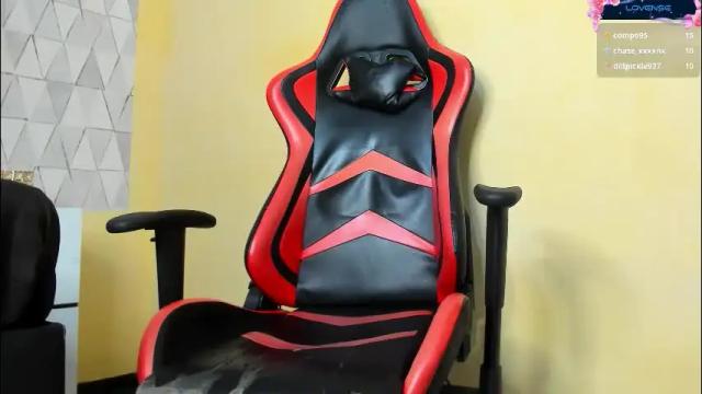 Image 4 of justineperry Stream on Chaturbate on 17 days ago