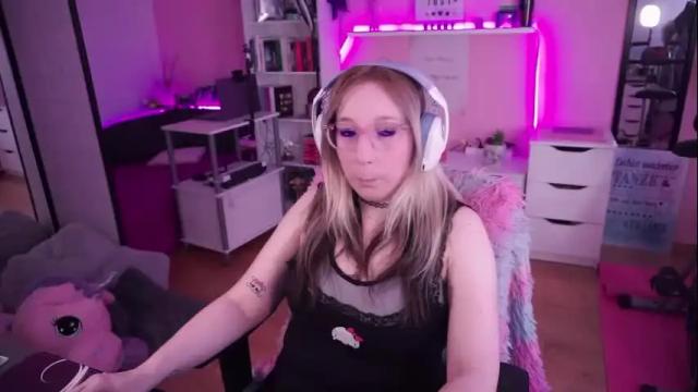 Image 3 of justkerryx Stream on Chaturbate on 1 month ago