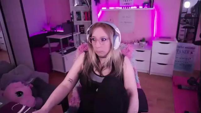 Image 4 of justkerryx Stream on Chaturbate on 1 month ago
