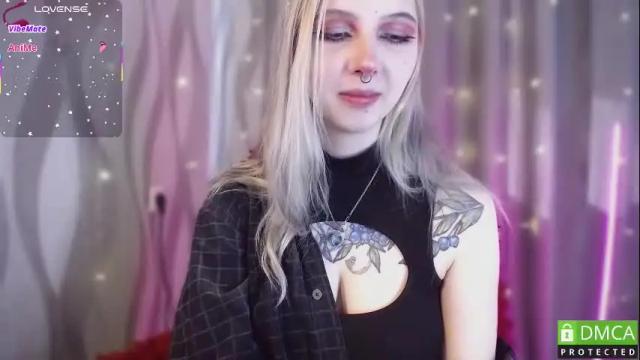 Image 2 of justmeowgirl Stream on Chaturbate on 1 month ago