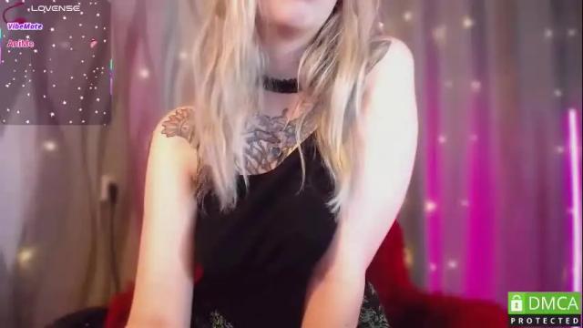 Image 4 of justmeowgirl Stream on Chaturbate on 1 month ago