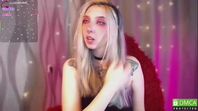Image 8 of justmeowgirl Stream on Chaturbate on 1 month ago