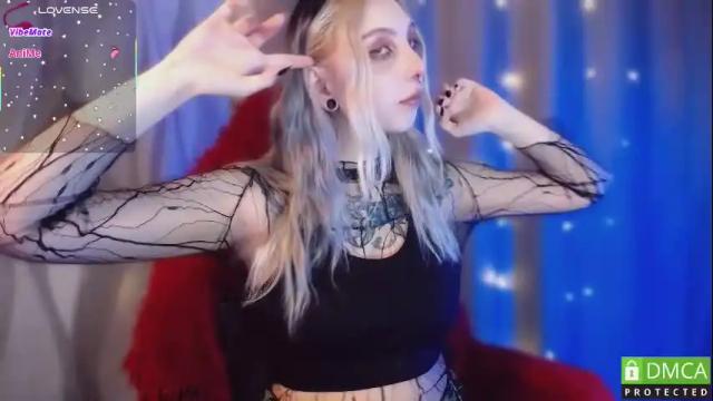 Image 8 of justmeowgirl Stream on Chaturbate on 1 month ago