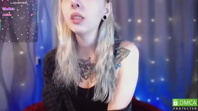 Image 2 of justmeowgirl Stream on Chaturbate on 25 days ago