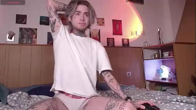 Image 4 of juuzou_kit Stream on Chaturbate on 24 days ago
