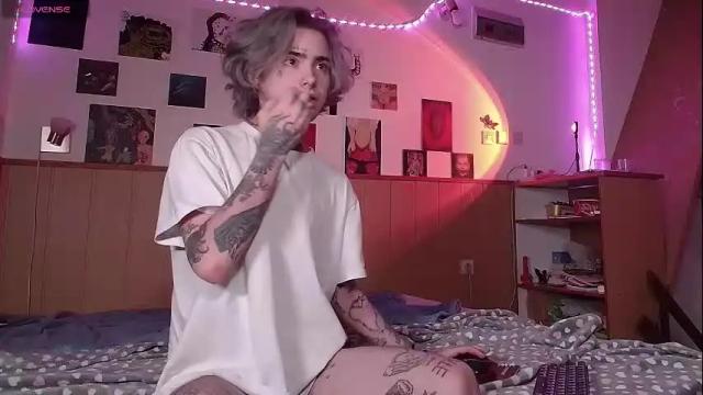Image 4 of juuzou_kit Stream on Chaturbate on 12 days ago
