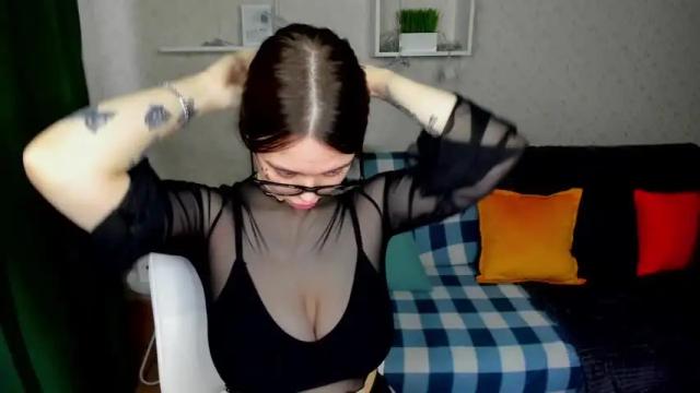 Image 11 of k1ttywake Stream on Chaturbate on 16 months ago