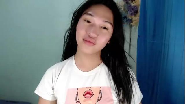 Image 4 of k_yanah Stream on Chaturbate on 18 months ago