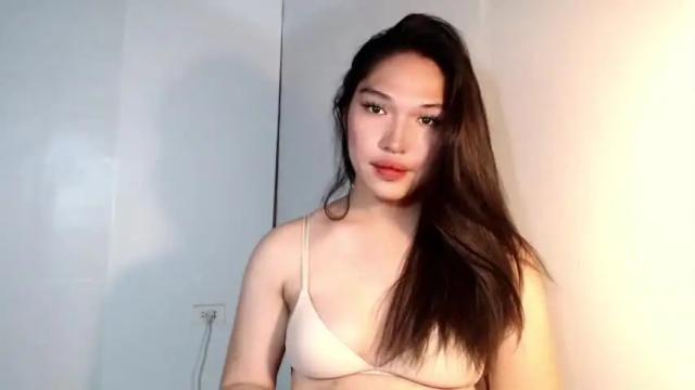 Image 3 of k_yanah Stream on Chaturbate on 16 months ago