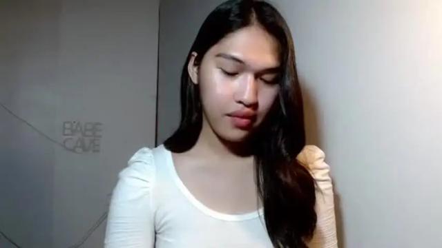 Image 3 of k_yanah Stream on Chaturbate on 14 months ago