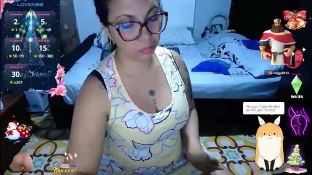 Image 7 of kaarlaa_ Stream on Chaturbate on 1 month ago