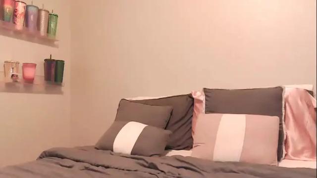 Image 2 of kaelagreen Stream on Chaturbate on 15 months ago