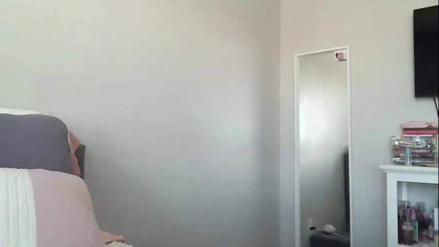 Image 12 of kaelagreen Stream on Chaturbate on 15 months ago