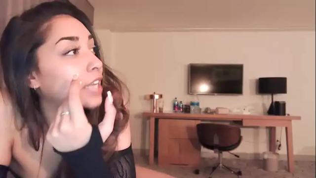 Image 6 of kaelagreen Stream on Chaturbate on 14 months ago