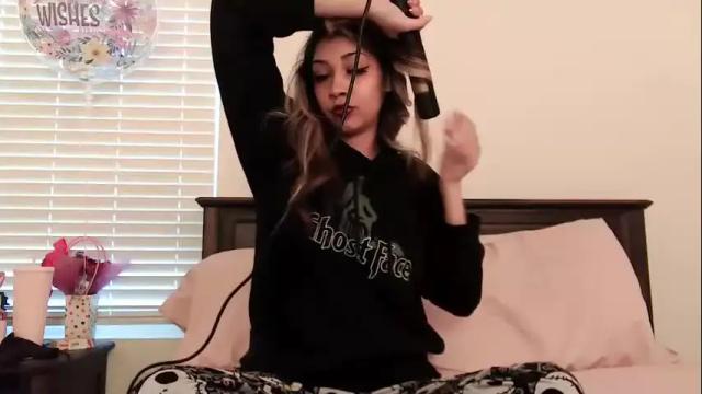 Image 3 of kaelagreen Stream on Chaturbate on 1 month ago