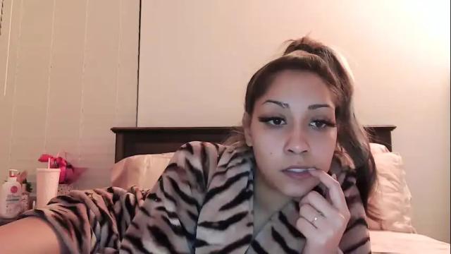 Image 3 of kaelagreen Stream on Chaturbate on 1 month ago