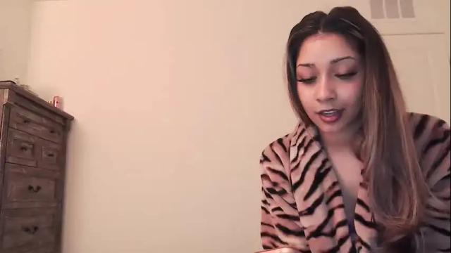 Image 6 of kaelagreen Stream on Chaturbate on 1 month ago