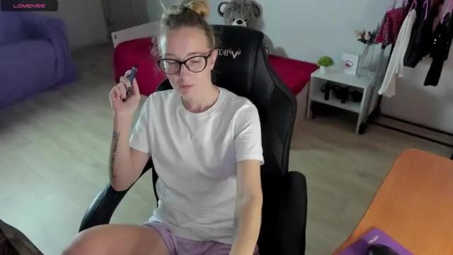 Thumbnail 1, kaif_bella's Stream at Chaturbate, 25 months ago