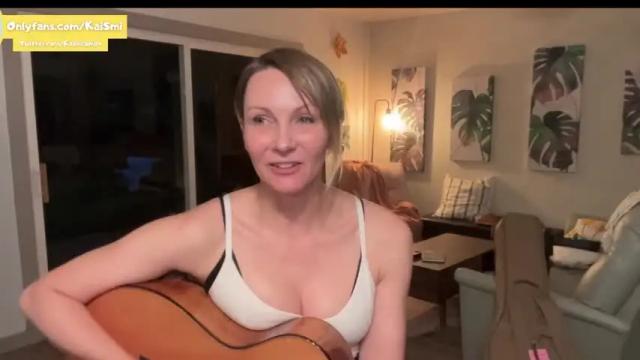 Image 12 of kaileeshy Stream on Chaturbate on 15 months ago