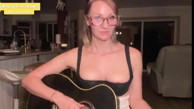 Image 10 of kaileeshy Stream on Chaturbate on 14 months ago