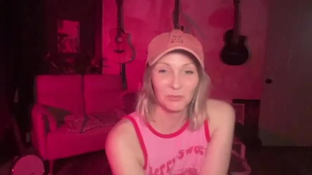 Image 4 of kaileeshy Stream on Chaturbate on 13 months ago