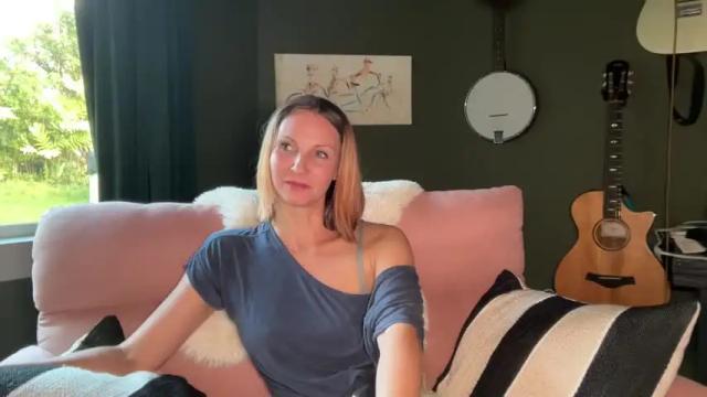 Image 3 of kaileeshy Stream on Chaturbate on 1 month ago