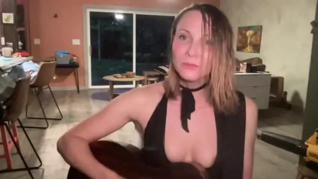 Image 8 of kaileeshy Stream on Chaturbate on 3 days ago