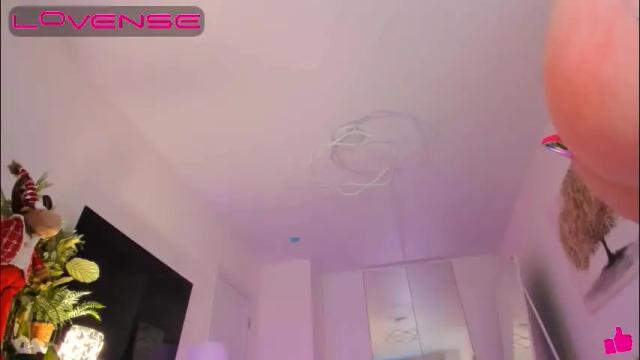 Image 6 of kailyginger Stream on Chaturbate on 1 month ago