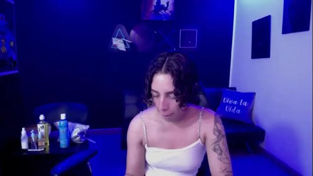 Image 6 of kaira_lopez Stream on Chaturbate on 19 months ago