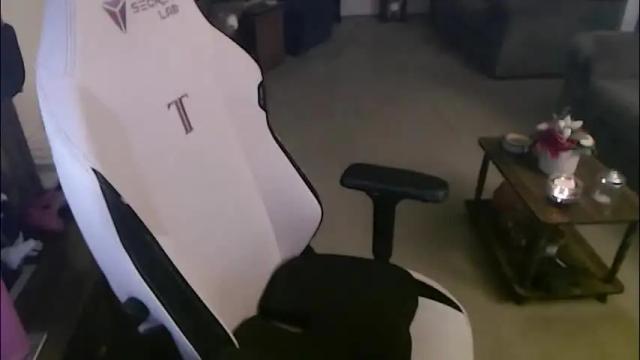 Image 12 of kait331 Stream on Chaturbate on 3 days ago