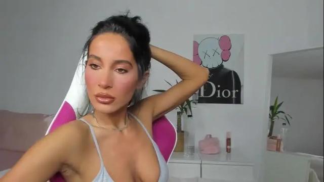 Image 11 of kalisix66 Stream on Chaturbate on 17 days ago