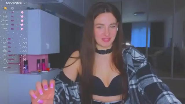 Image 7 of kalista_xxx Stream on Chaturbate on 15 months ago