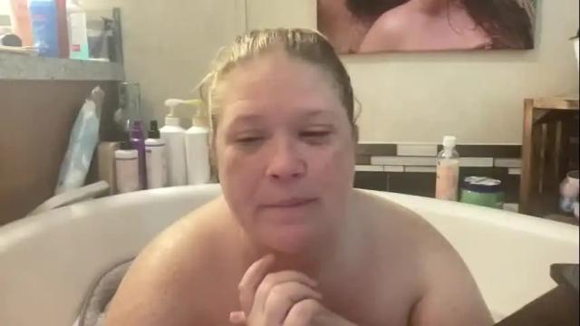 Image 2 of kalliefreya Stream on Chaturbate on 26 days ago