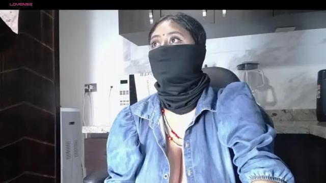 Image 12 of kalpananaisha_ Stream on Chaturbate on 14 months ago