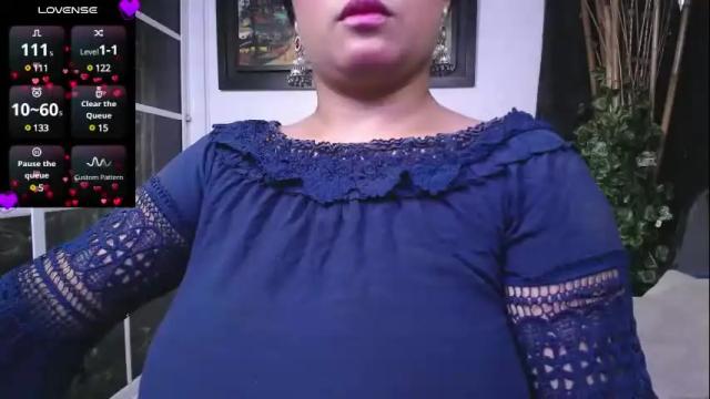 Image 8 of kalpananaisha_ Stream on Chaturbate on 1 month ago