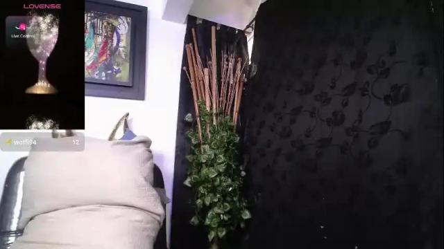 Image 4 of kalpananaisha_ Stream on Chaturbate on 7 days ago