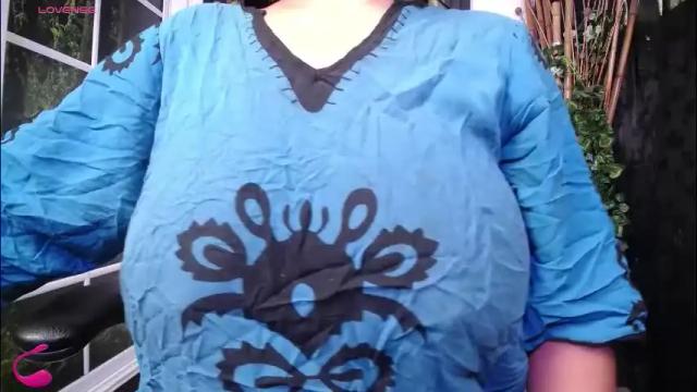 Image 12 of kalpananaisha_ Stream on Chaturbate on 1 month ago