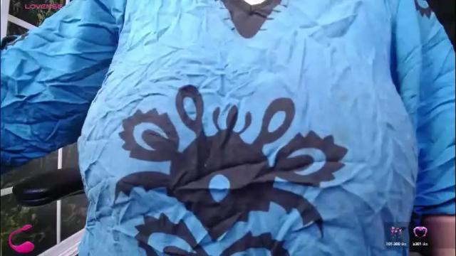 Image 2 of kalpananaisha_ Stream on Chaturbate on 1 month ago
