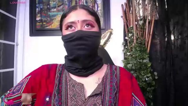Image 3 of kalpananaisha_ Stream on Chaturbate on 1 month ago