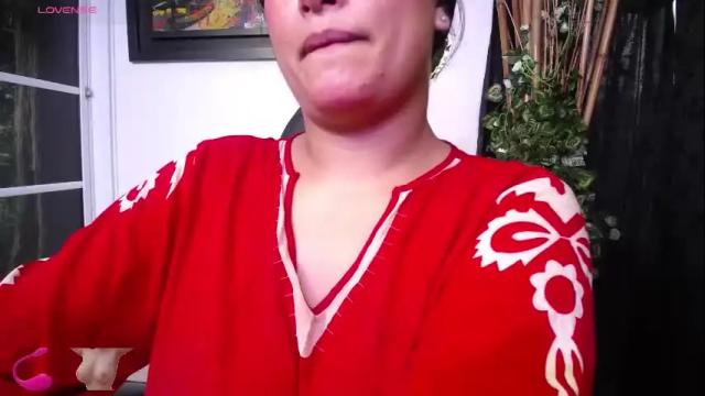 Image 4 of kalpananaisha_ Stream on Chaturbate on 1 month ago